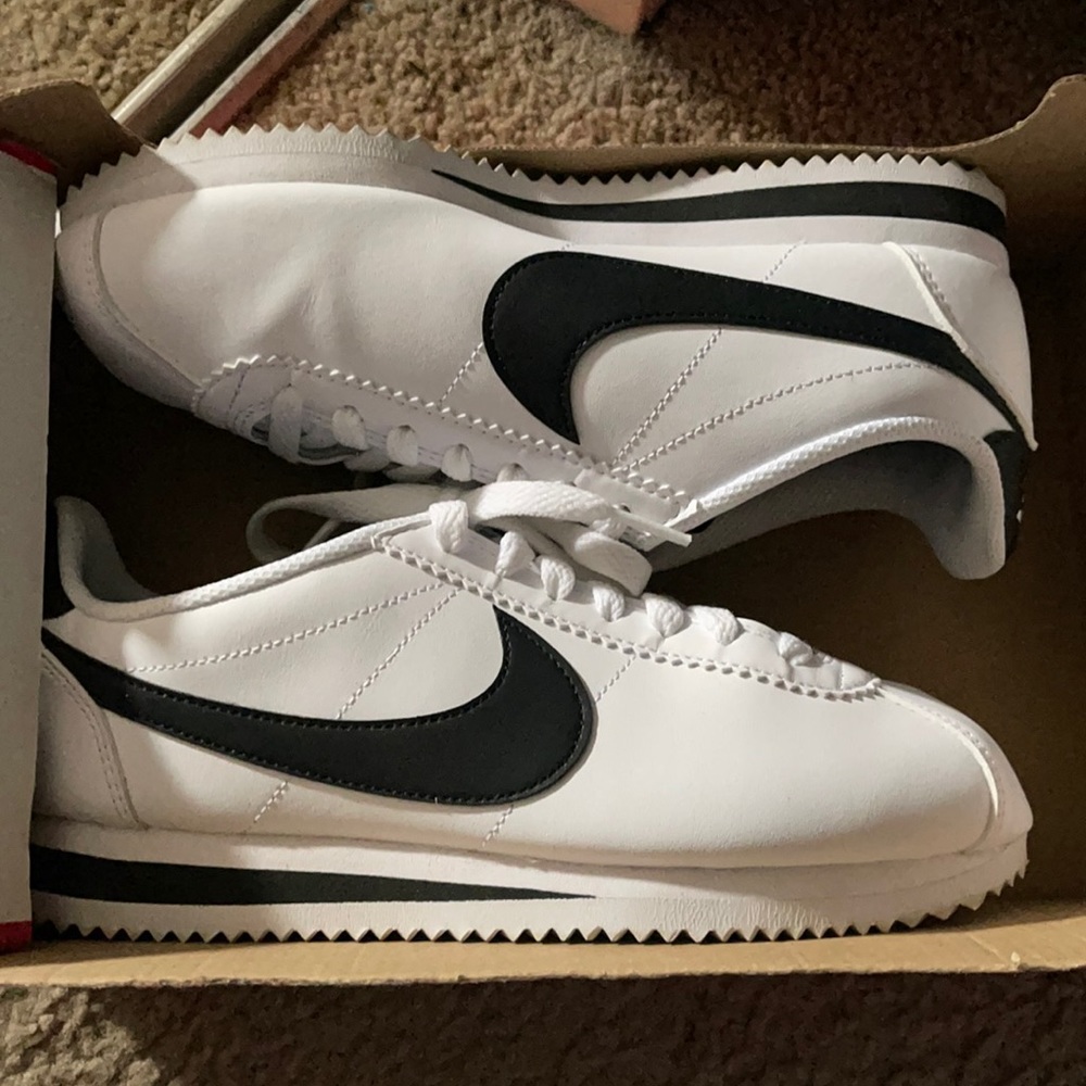 Women’s classic Cortez
